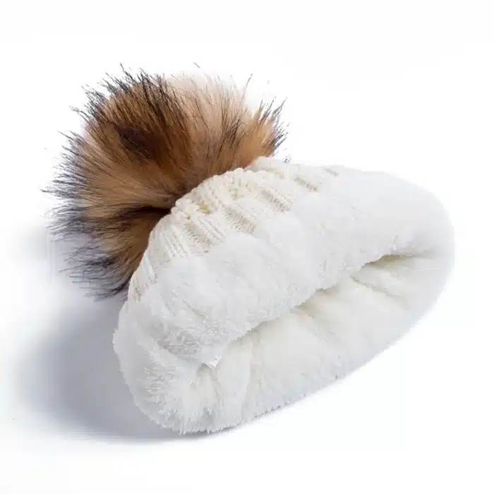 Bonnet renforcé laine avec pompon fourrure 6