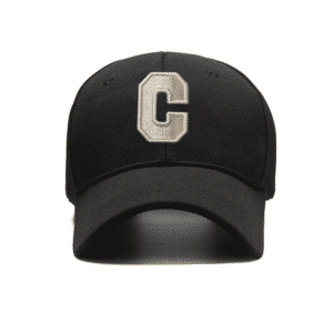Casquette avec un c