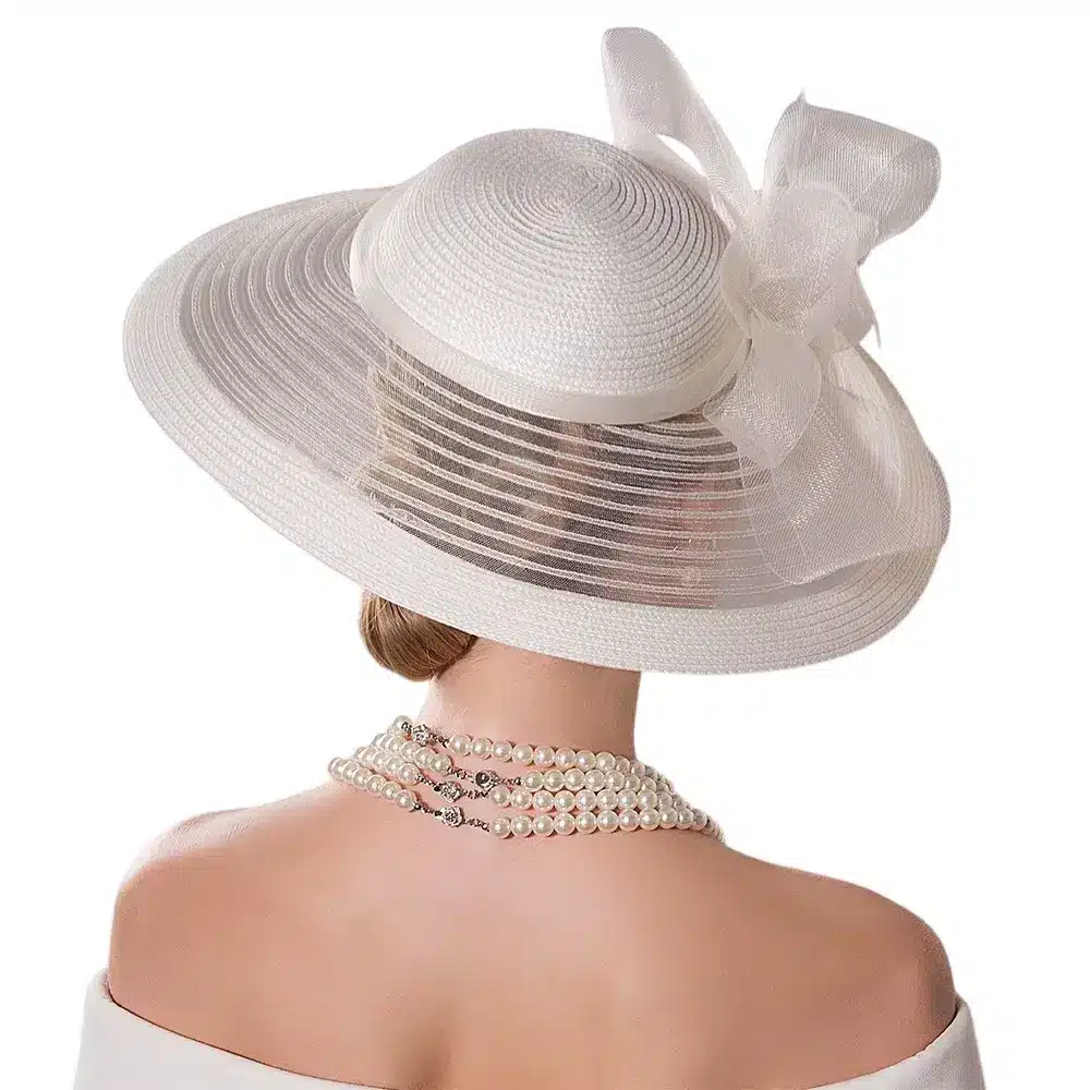 Quel chapeau porter pour un mariage ? Le top 3 des plus beaux chapeaux pour célébrer l’amour !