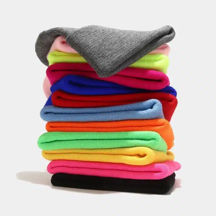 Chapeaux d'hiver nouveaux bonnets tricotés solide mignon chapeau dame automne femme Bonnet casquettes plus chaud Bonnet chapeau pour femmes hommes casquette rouge unisexe 2